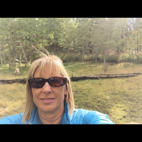 Meet your Posher, Janet - Picture 1 of 1